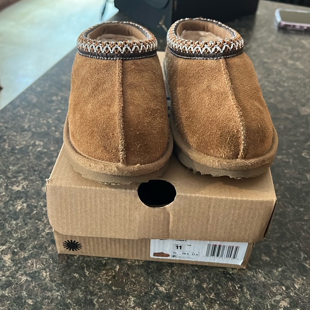 Ugg Tasman